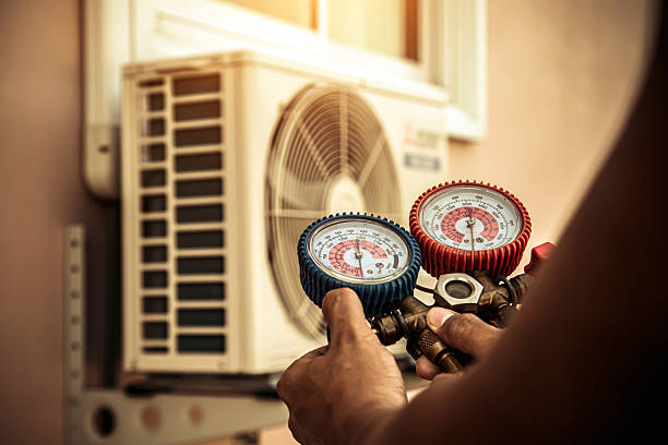 Professional Ductwork Repair technician working in Kettlersville, OH